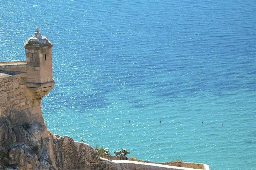 Espacioso Y Centrico Piso Con Zona Chill-Out Alicante Exterior photo