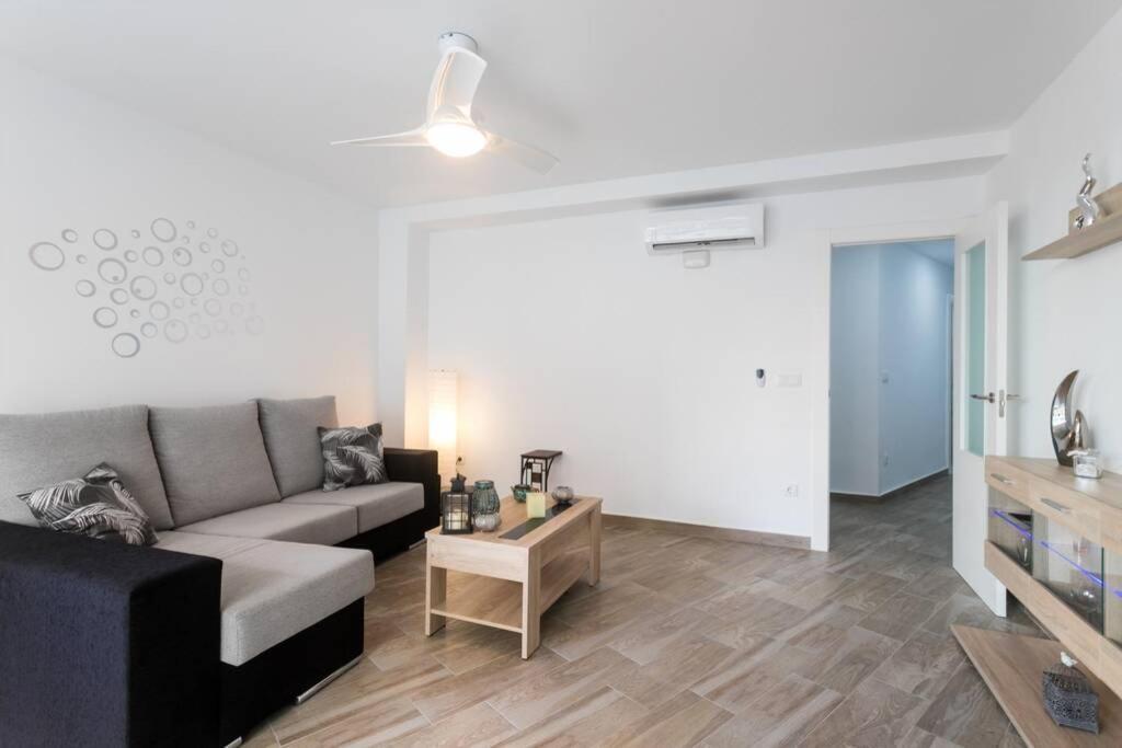 Espacioso Y Centrico Piso Con Zona Chill-Out Alicante Exterior photo